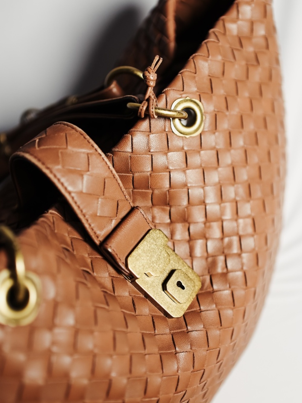 Bottega Veneta Capri Leather Tote - Picture 2 of 6